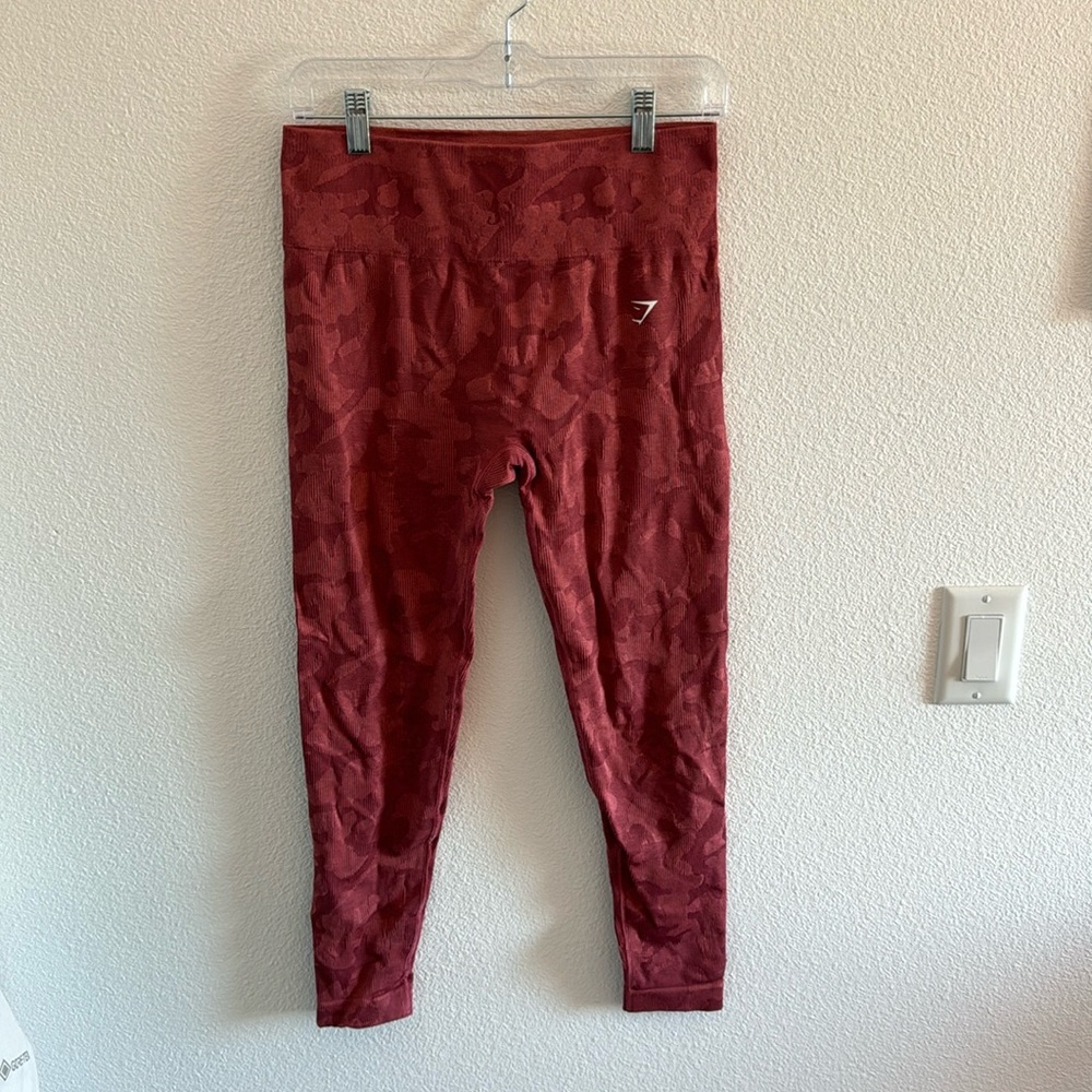 Gymshark Pink Camo Seamless leggings, never worn!!